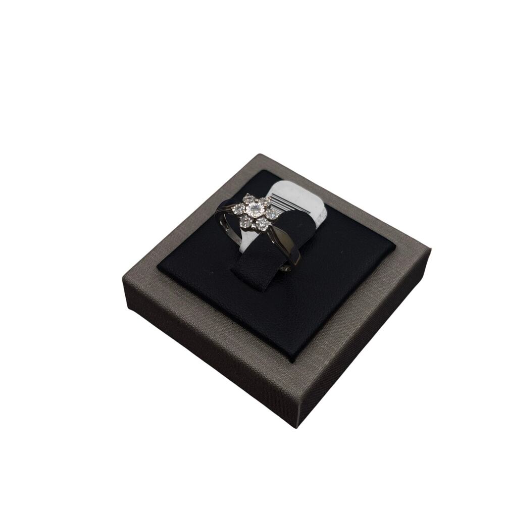 14K DIAMOND FLOWER RING - Picture 6 of 8